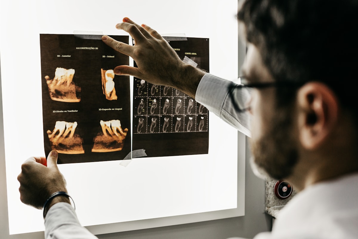 Interface digital 3D de simulação do sorriso e avaliação odontológica